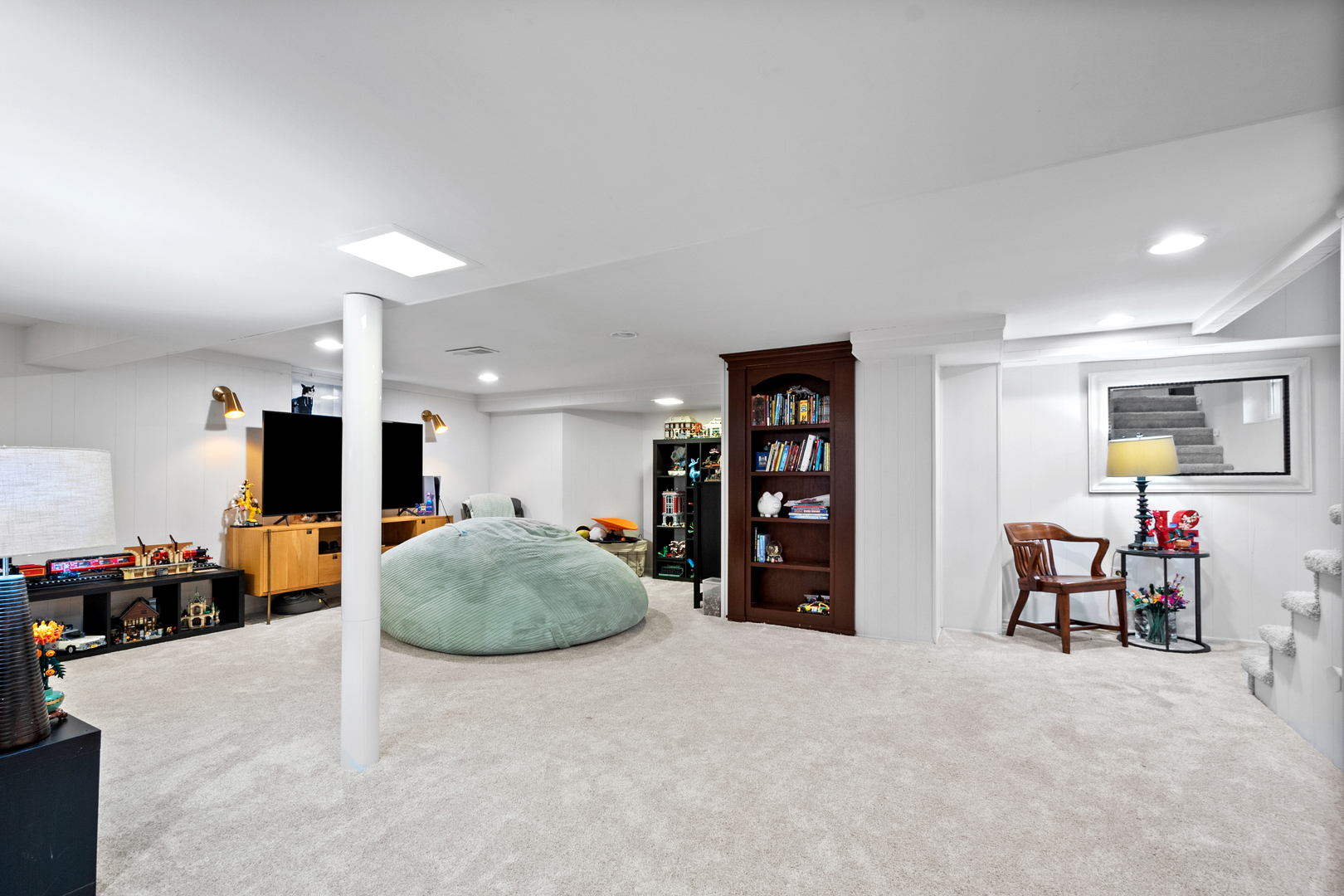 7314 N ODELL Avenue, Chicago, IL 60631