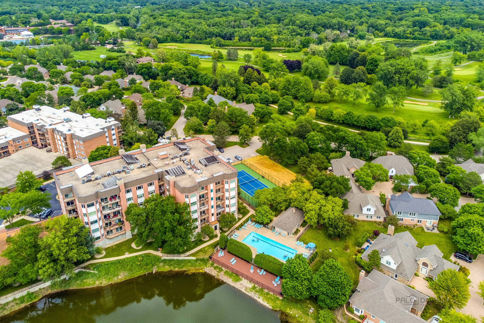 209 Rivershire Lane #402, Lincolnshire, IL 60069