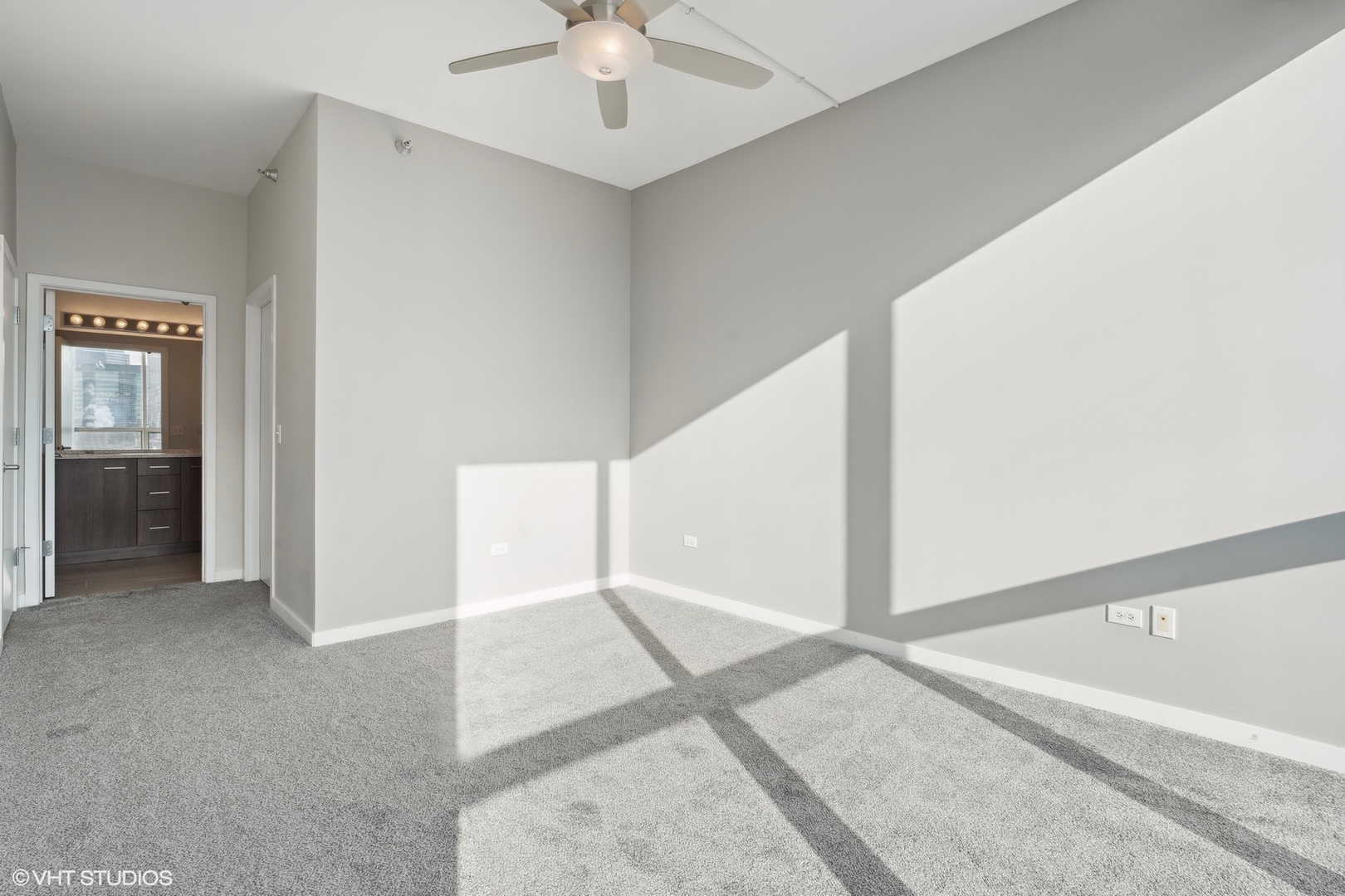 303 W OHIO Street #3206, Chicago, IL 60654