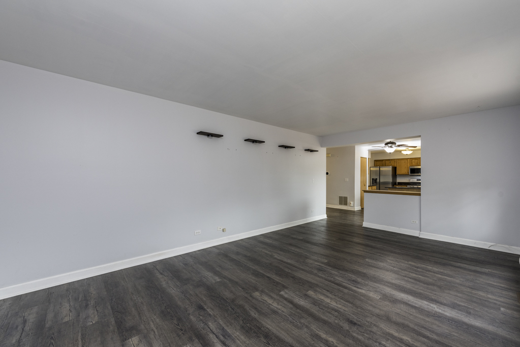 686 Chippewa Circle, Round Lake Heights, IL 60073