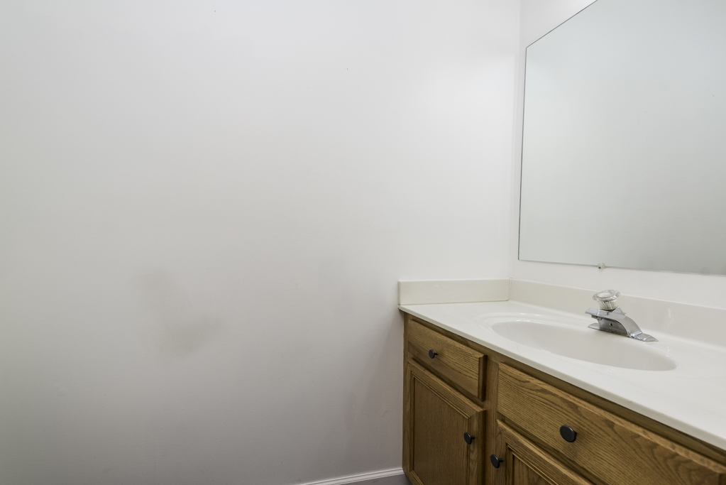 686 Chippewa Circle, Round Lake Heights, IL 60073