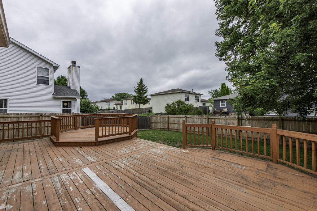 686 Chippewa Circle, Round Lake Heights, IL 60073