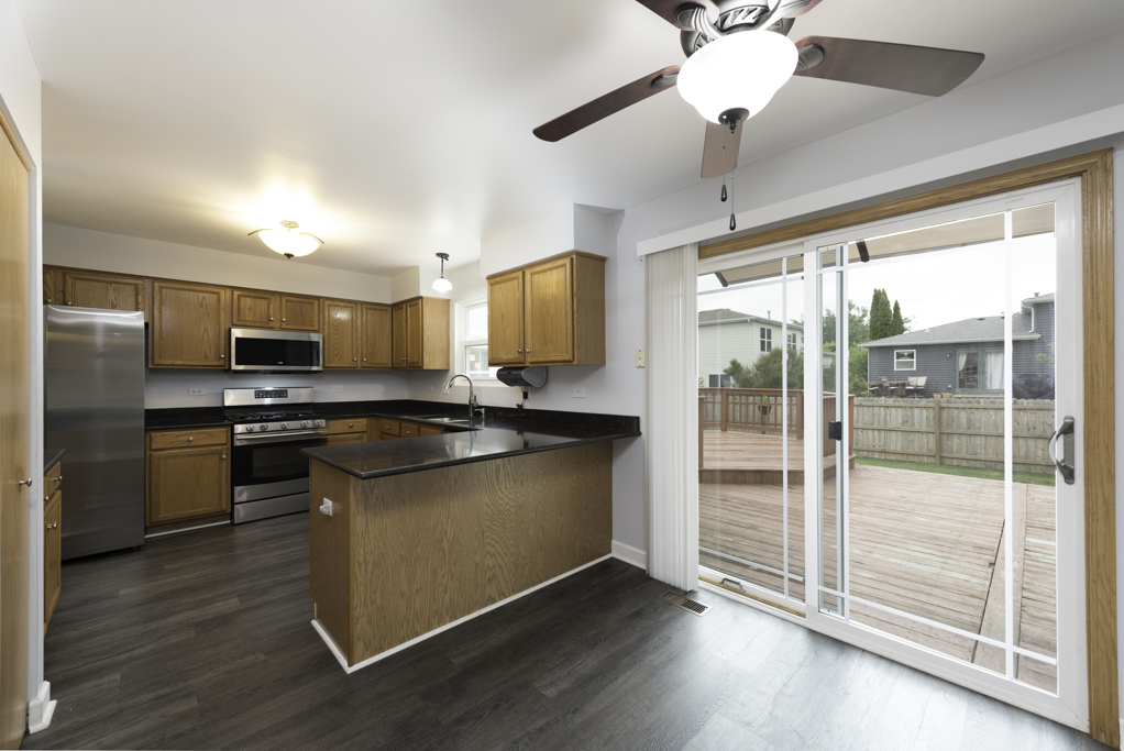 686 Chippewa Circle, Round Lake Heights, IL 60073