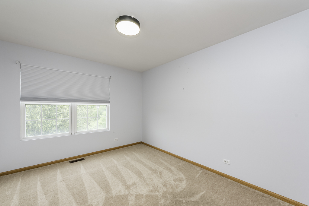 686 Chippewa Circle, Round Lake Heights, IL 60073