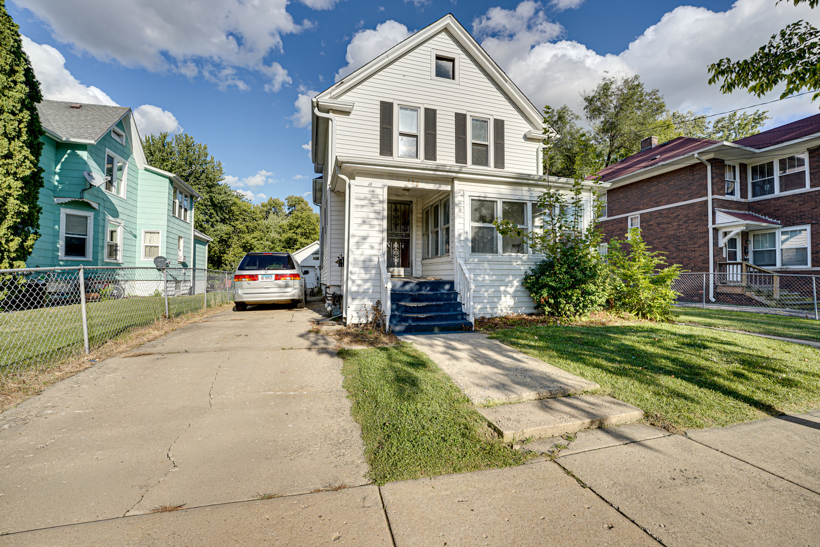 523 GRAND Avenue #2, Aurora, IL 60506