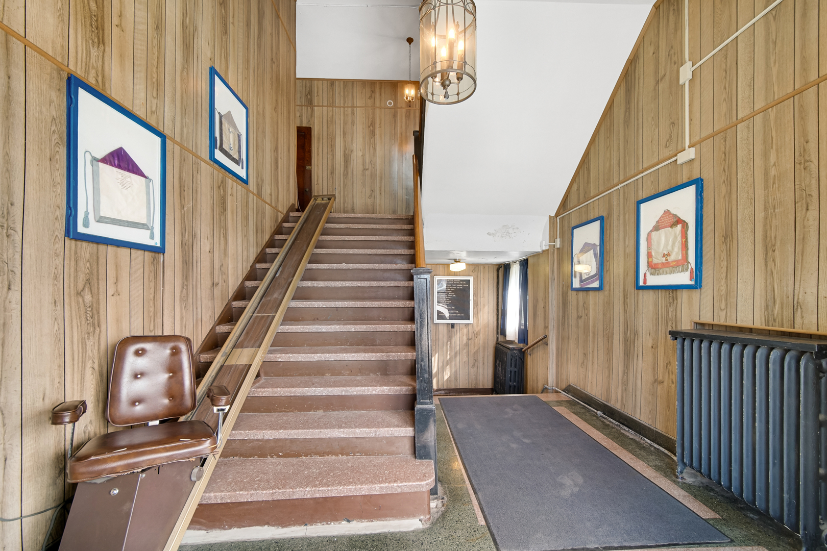 512 Temple Court, Whiting, IN 46394