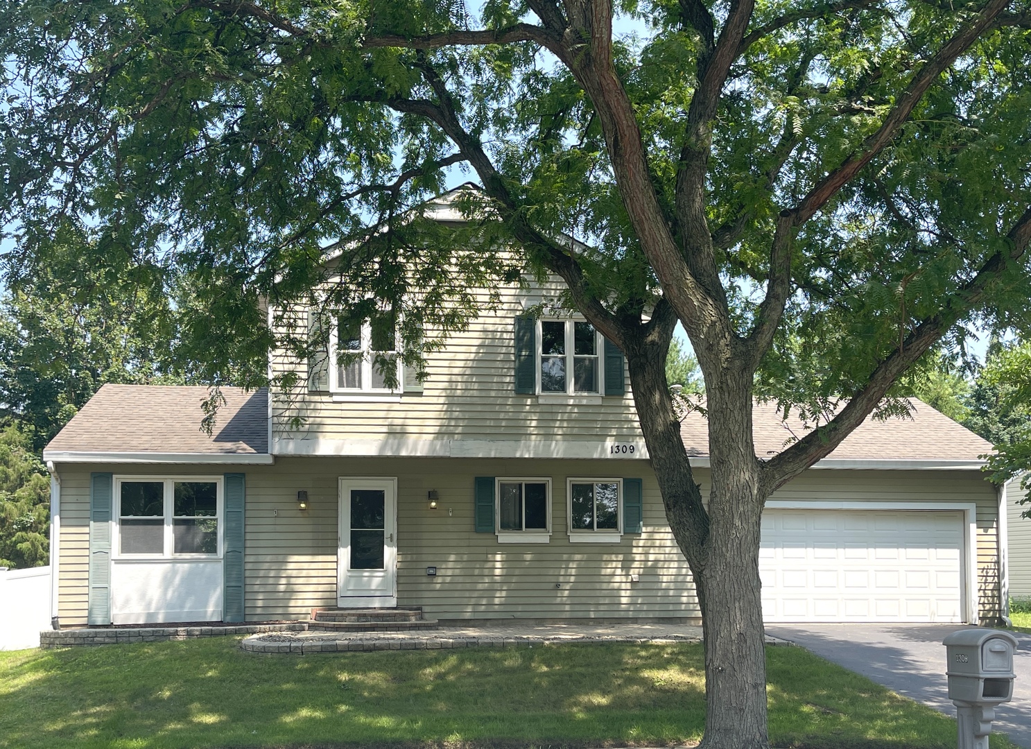 1309 Monmouth Avenue, Naperville, IL 60565