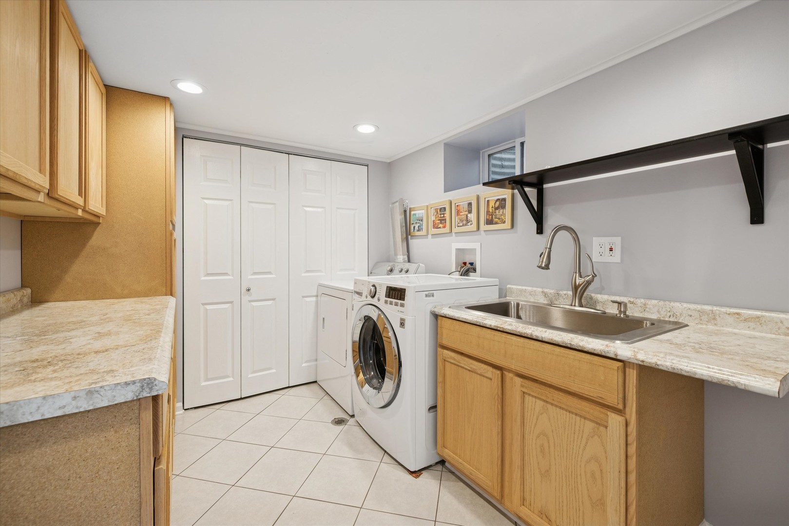 522 W Council Trail, Mount Prospect, IL 60056