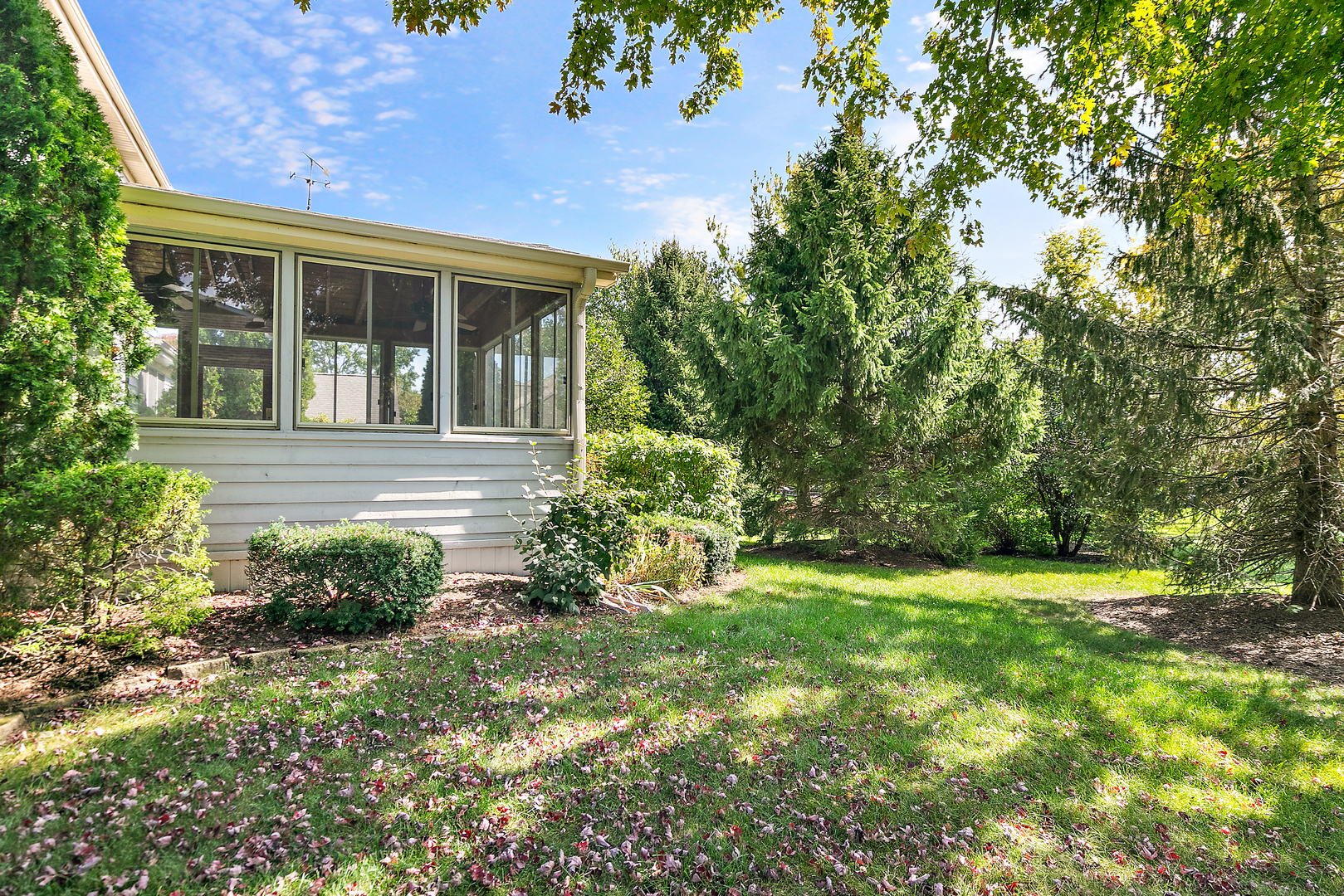 1010 Forest Trail, Sugar Grove, IL 60554