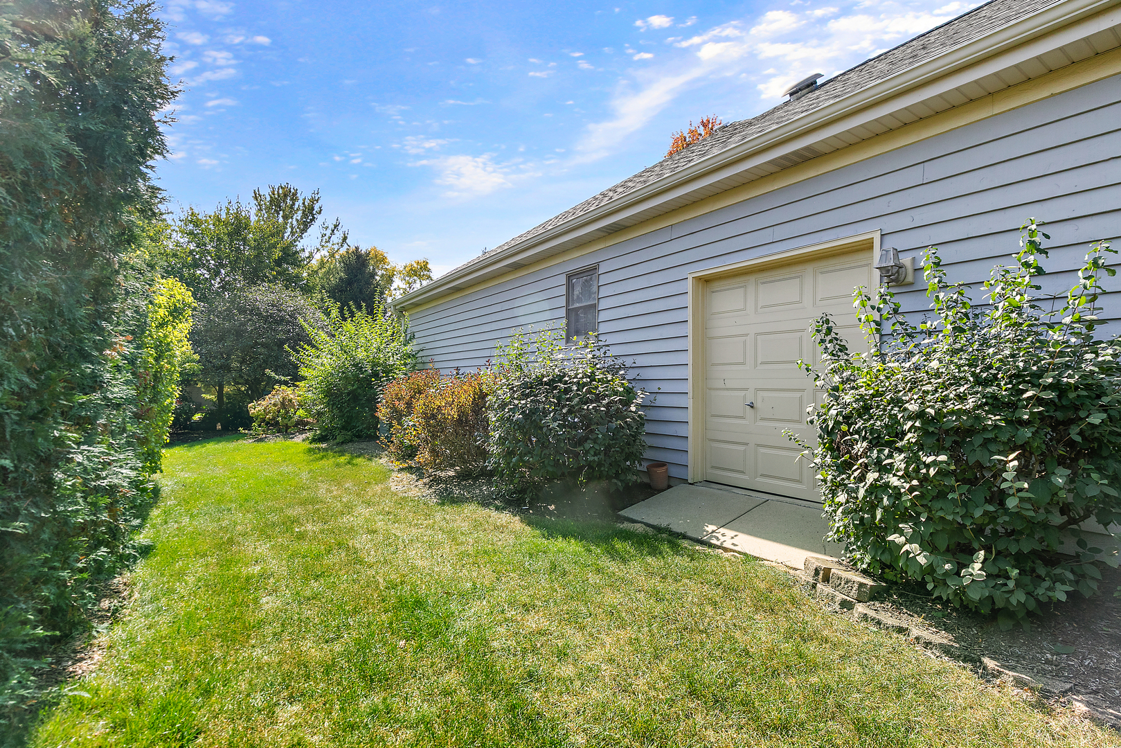1010 Forest Trail, Sugar Grove, IL 60554