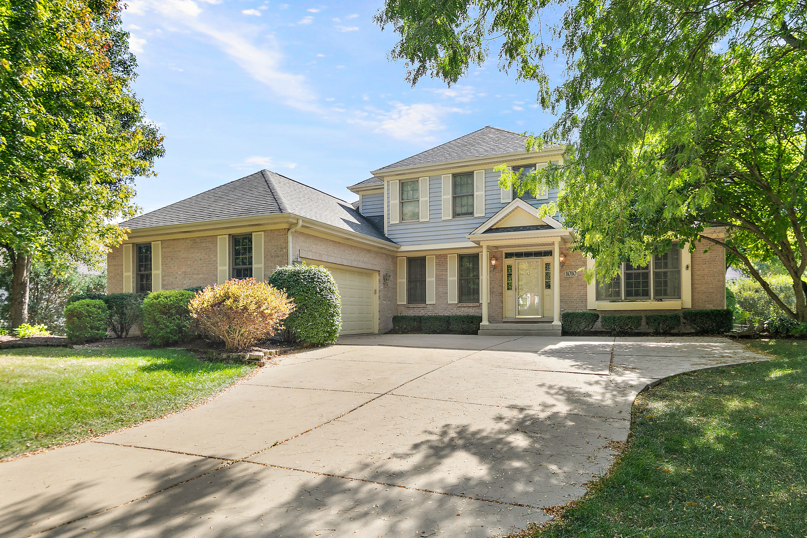1010 Forest Trail, Sugar Grove, IL 60554