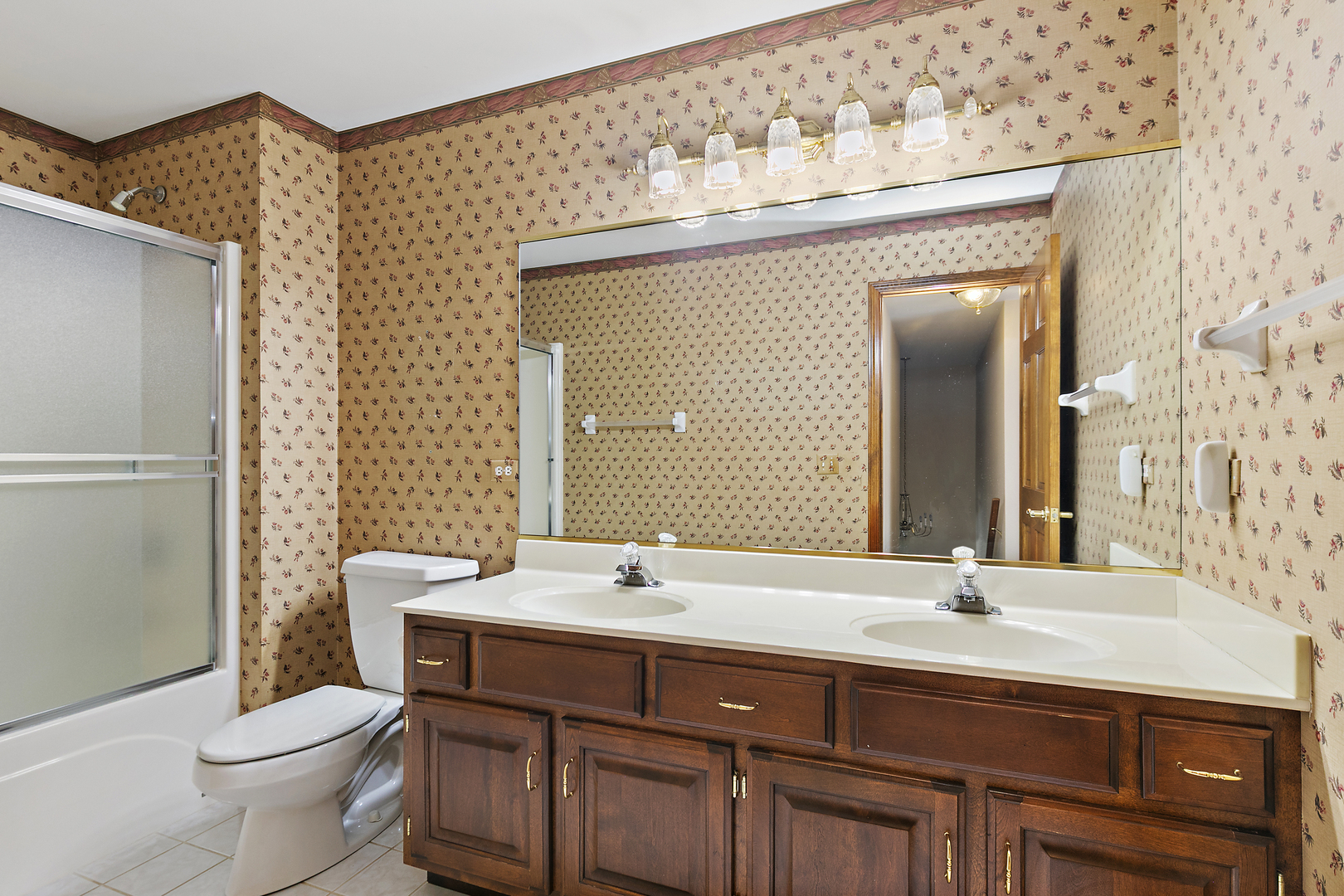 1010 Forest Trail, Sugar Grove, IL 60554