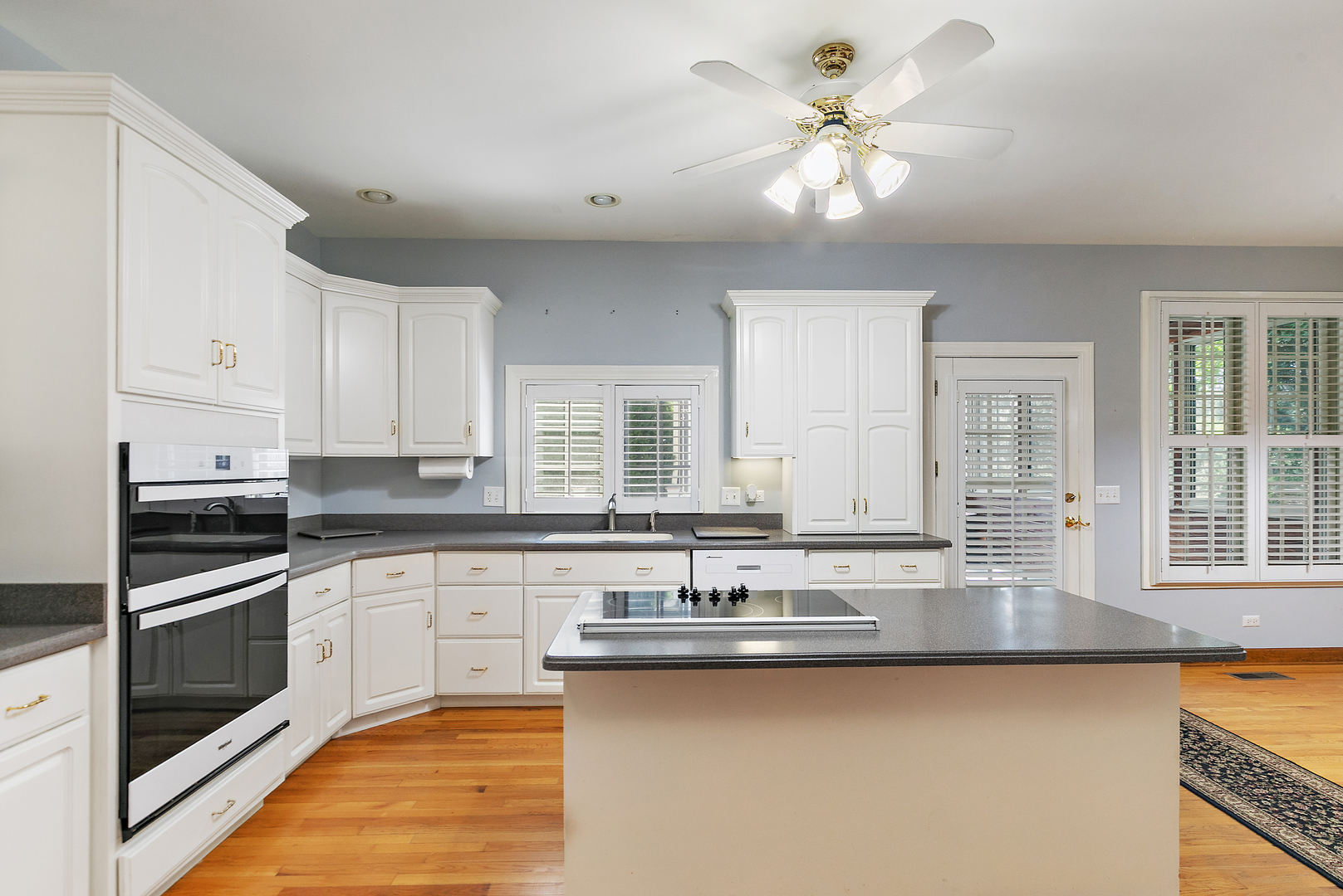 1010 Forest Trail, Sugar Grove, IL 60554