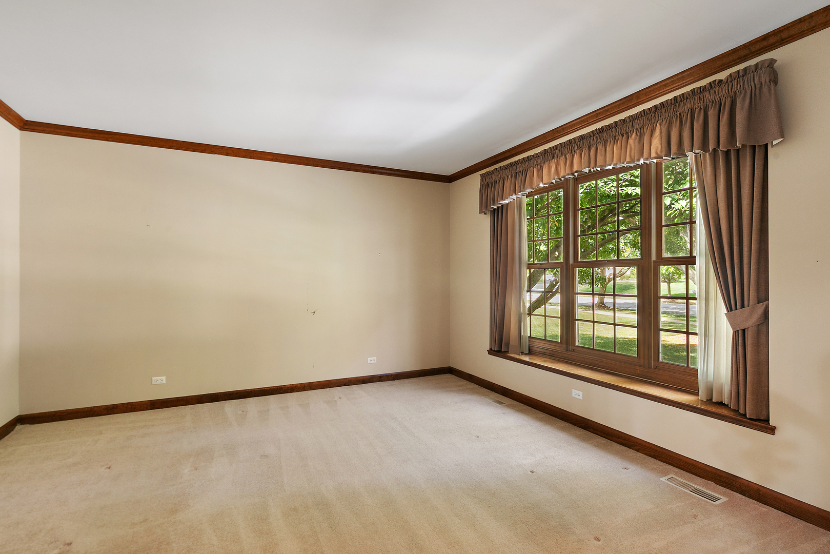 1010 Forest Trail, Sugar Grove, IL 60554