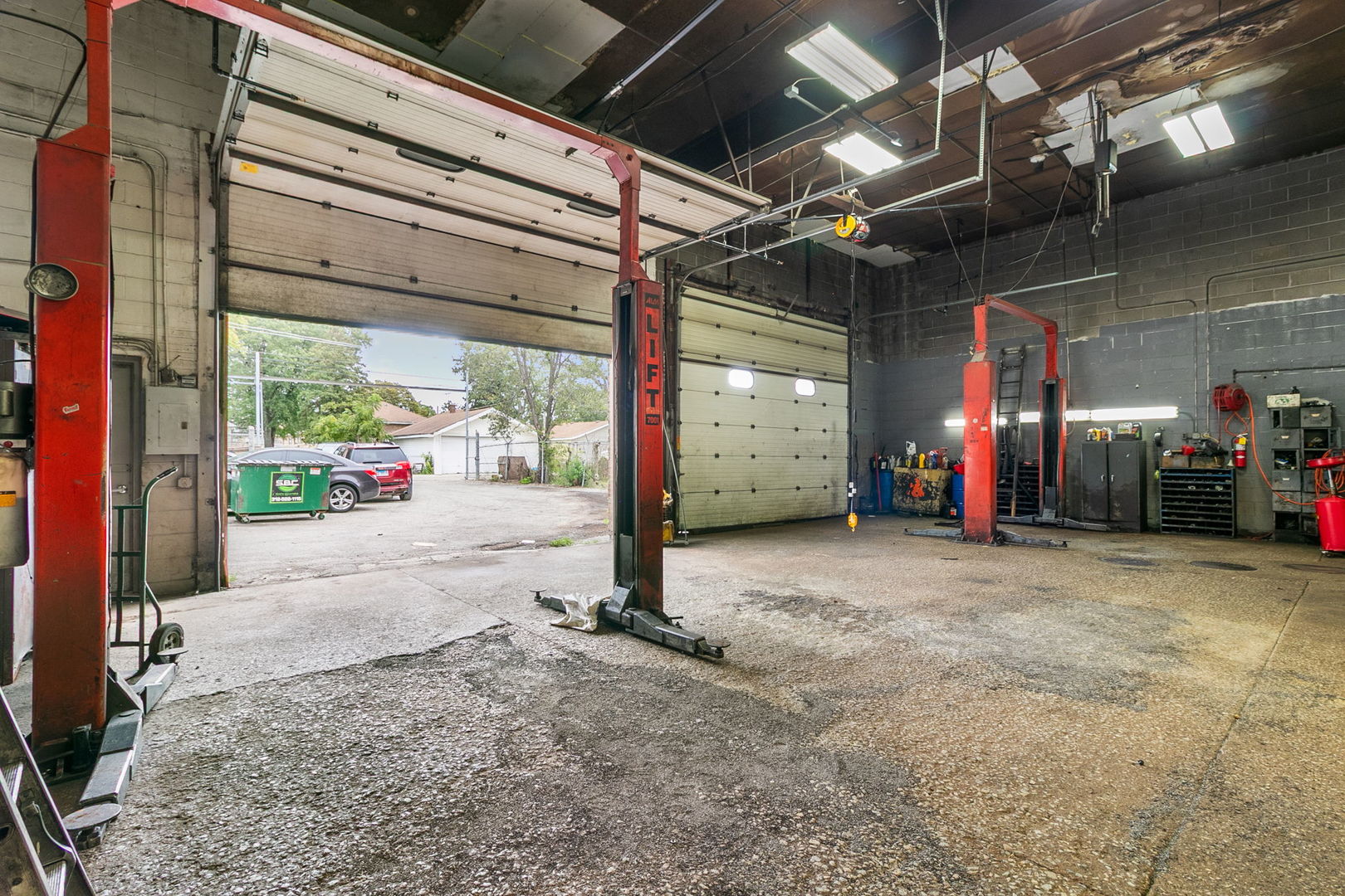 1825 S 17th Avenue, Broadview, IL 60155