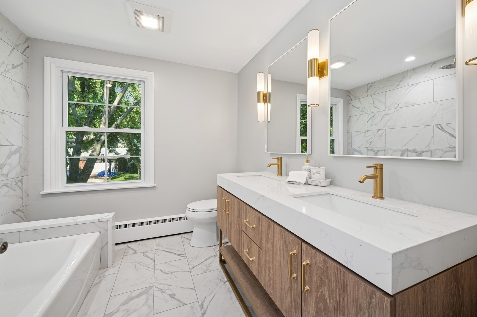 201 S Stratford Road, Arlington Heights, IL 60004