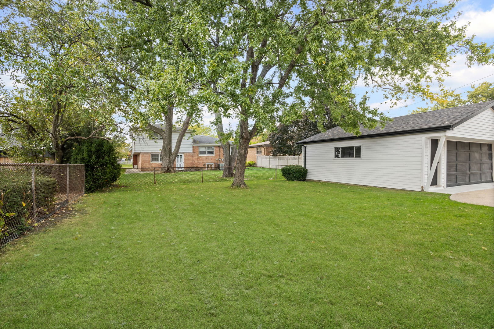 17700 70th Court, Tinley Park, IL 60477