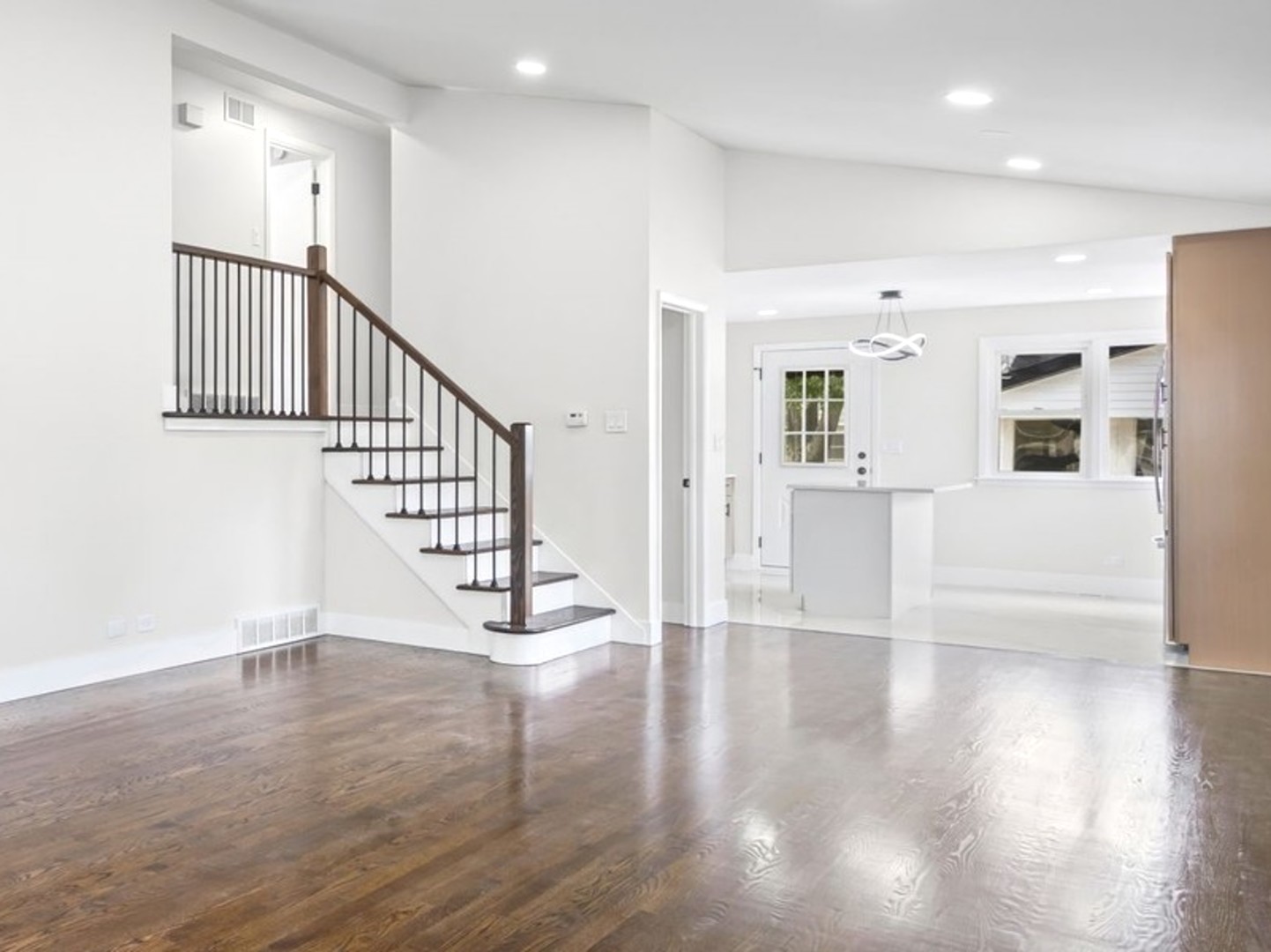 17700 70th Court, Tinley Park, IL 60477