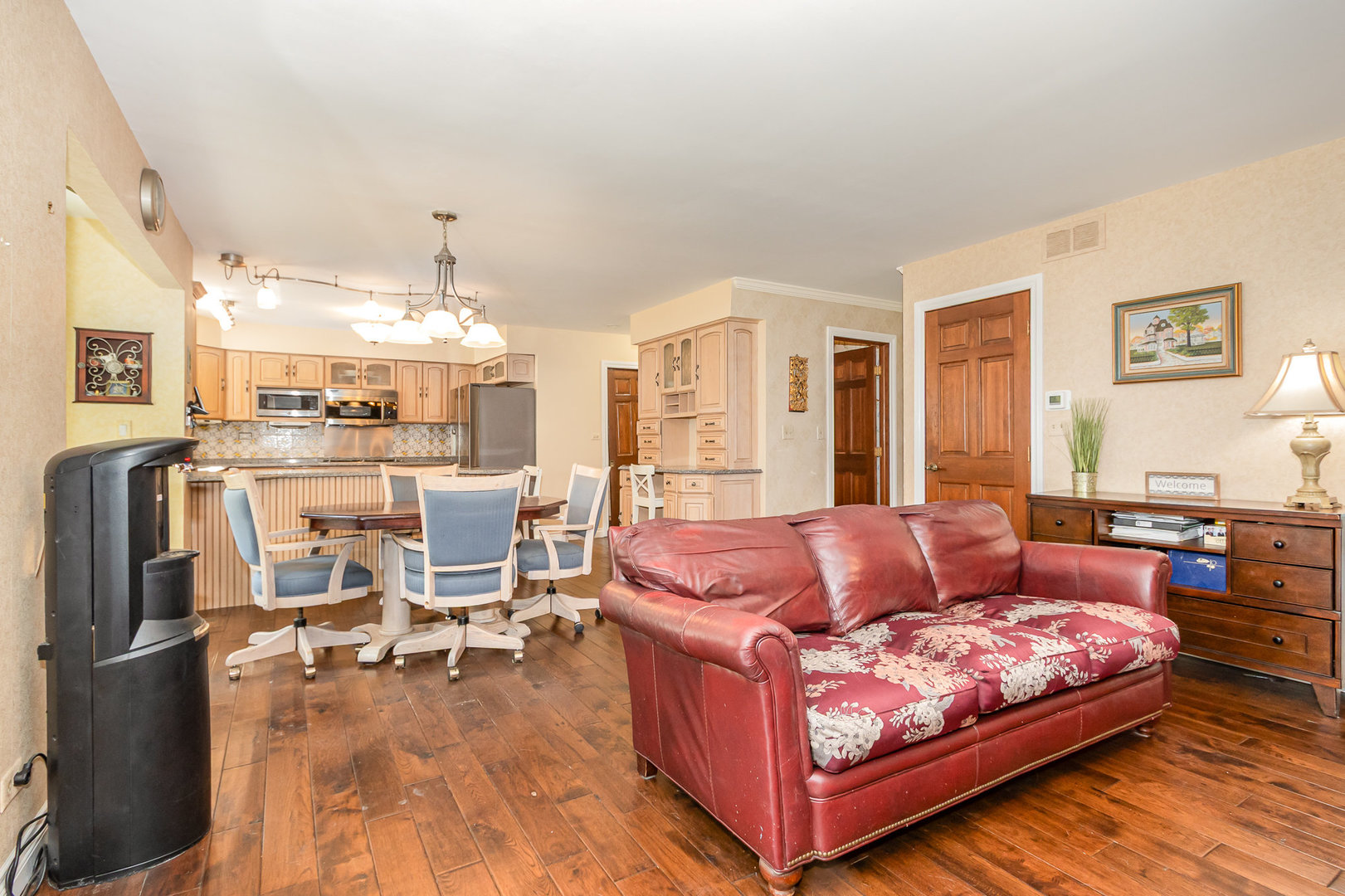 2921 Autumn Drive, Woodridge, IL 60517