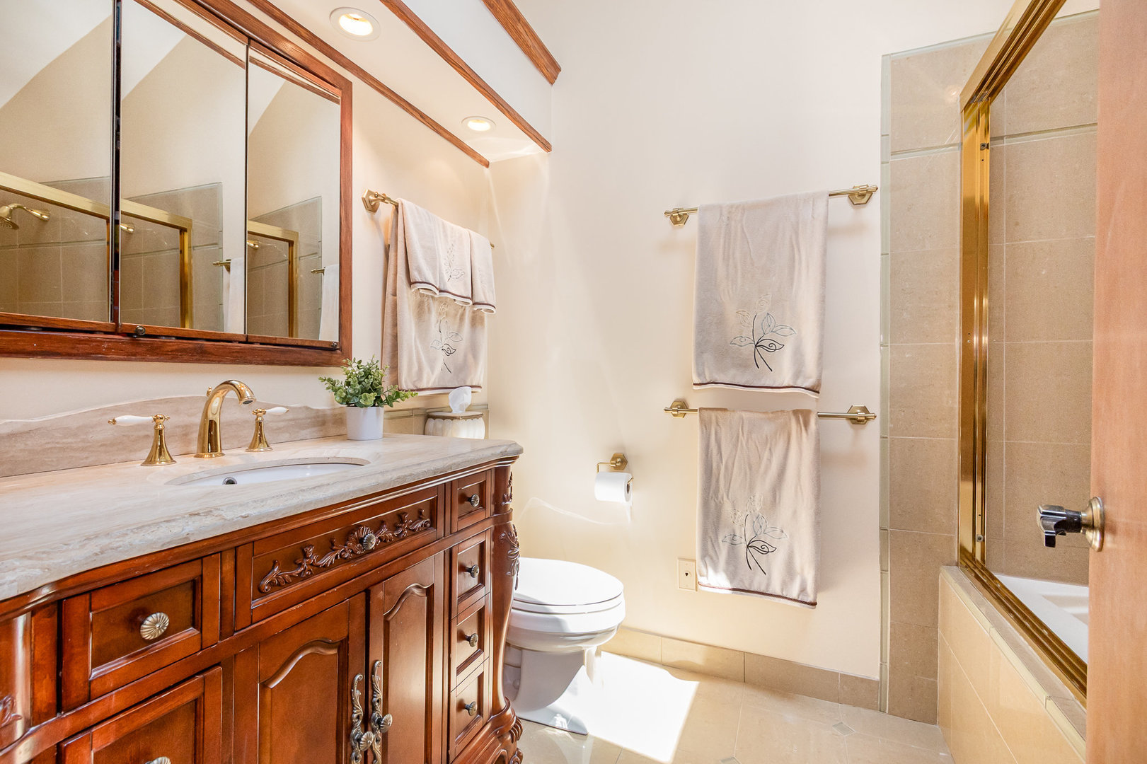 2921 Autumn Drive, Woodridge, IL 60517