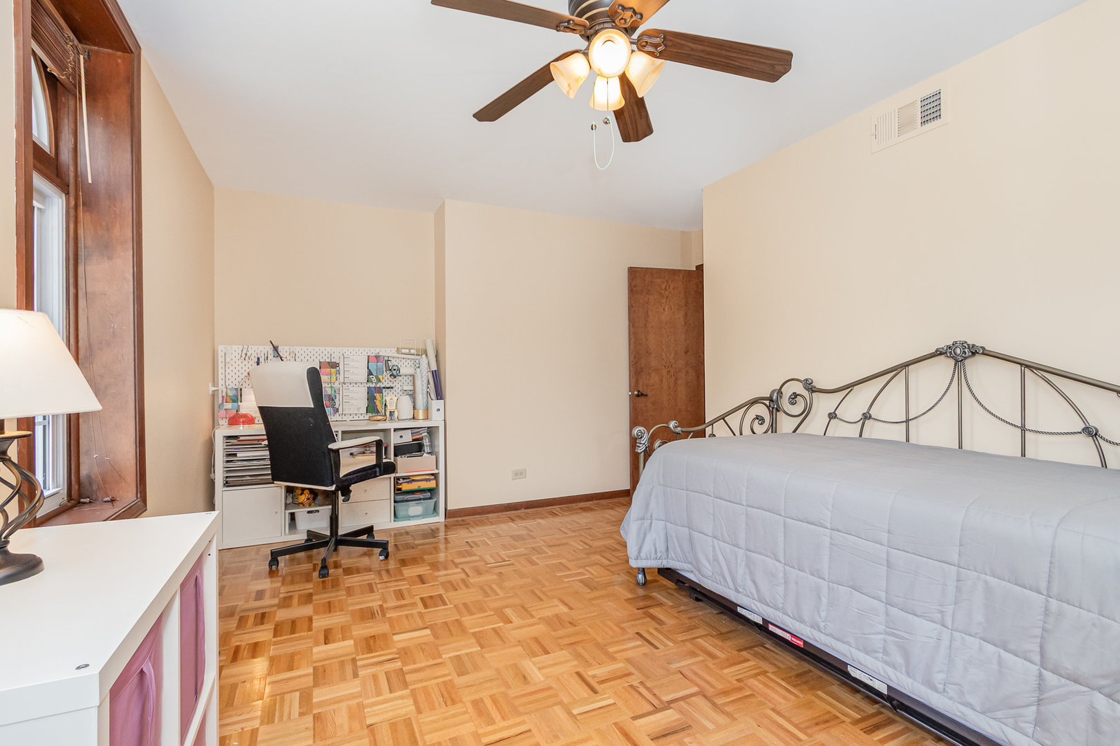 2921 Autumn Drive, Woodridge, IL 60517