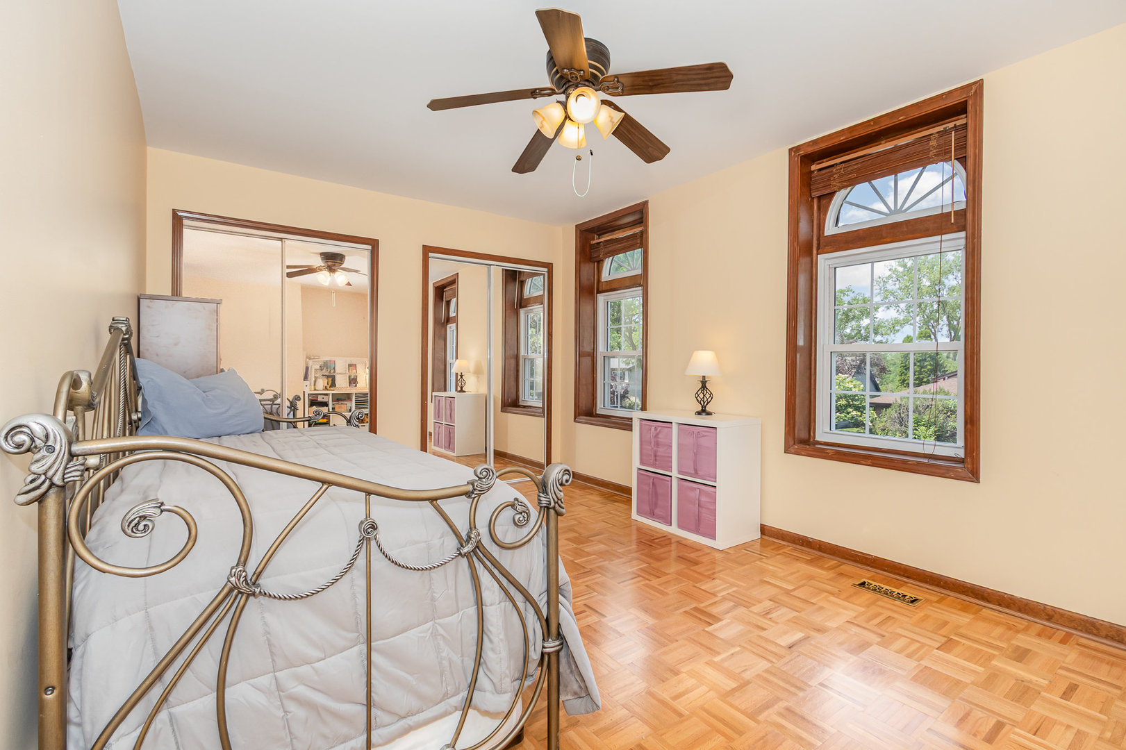 2921 Autumn Drive, Woodridge, IL 60517