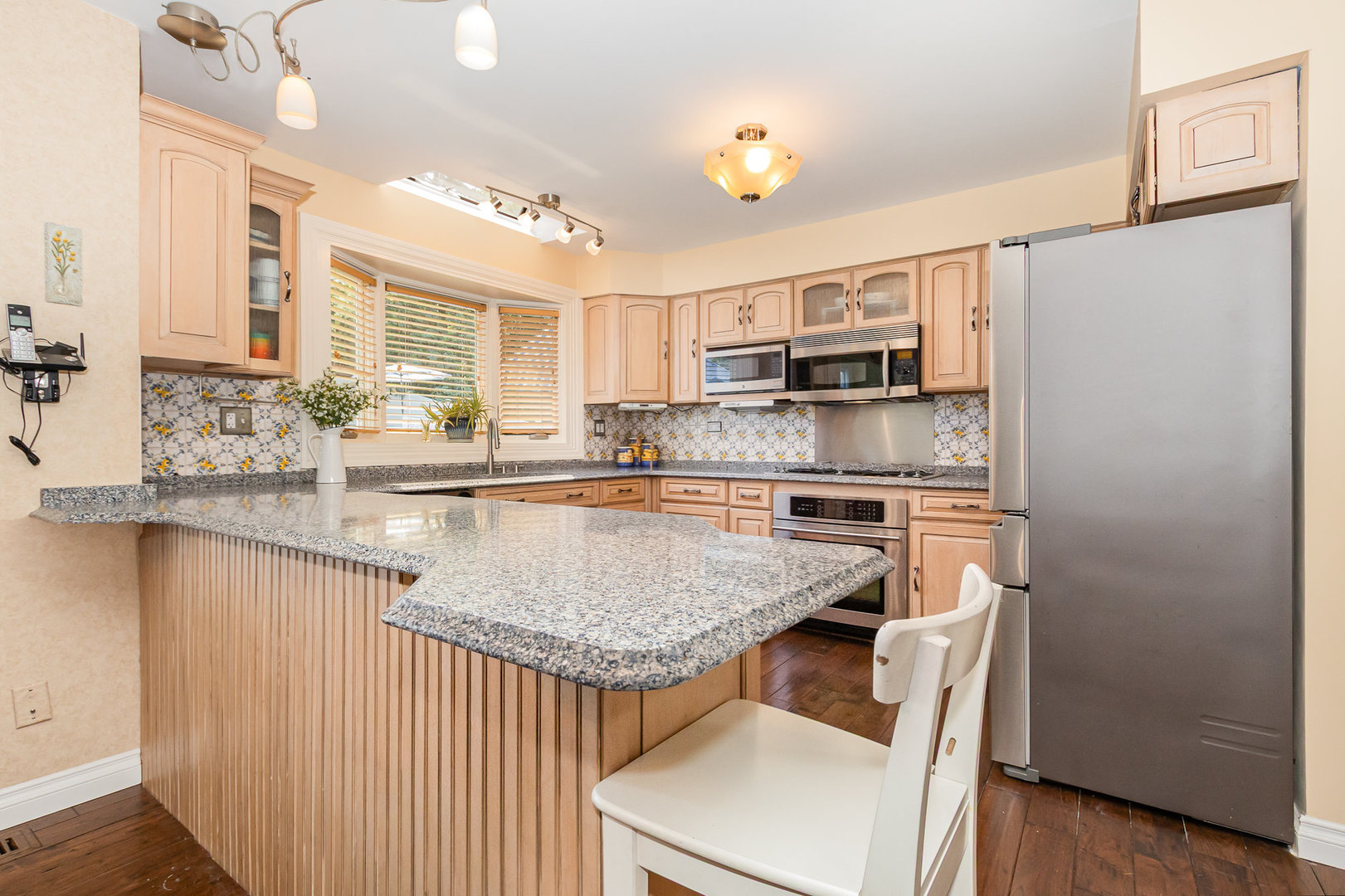 2921 Autumn Drive, Woodridge, IL 60517