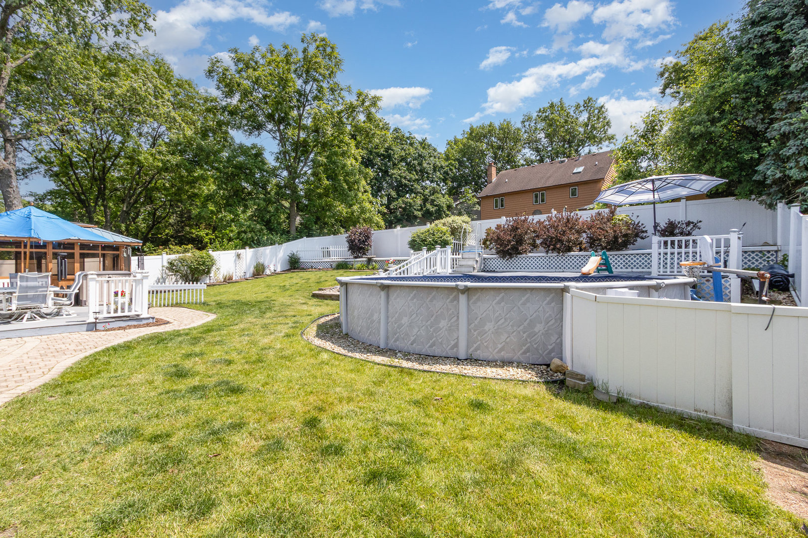 2921 Autumn Drive, Woodridge, IL 60517