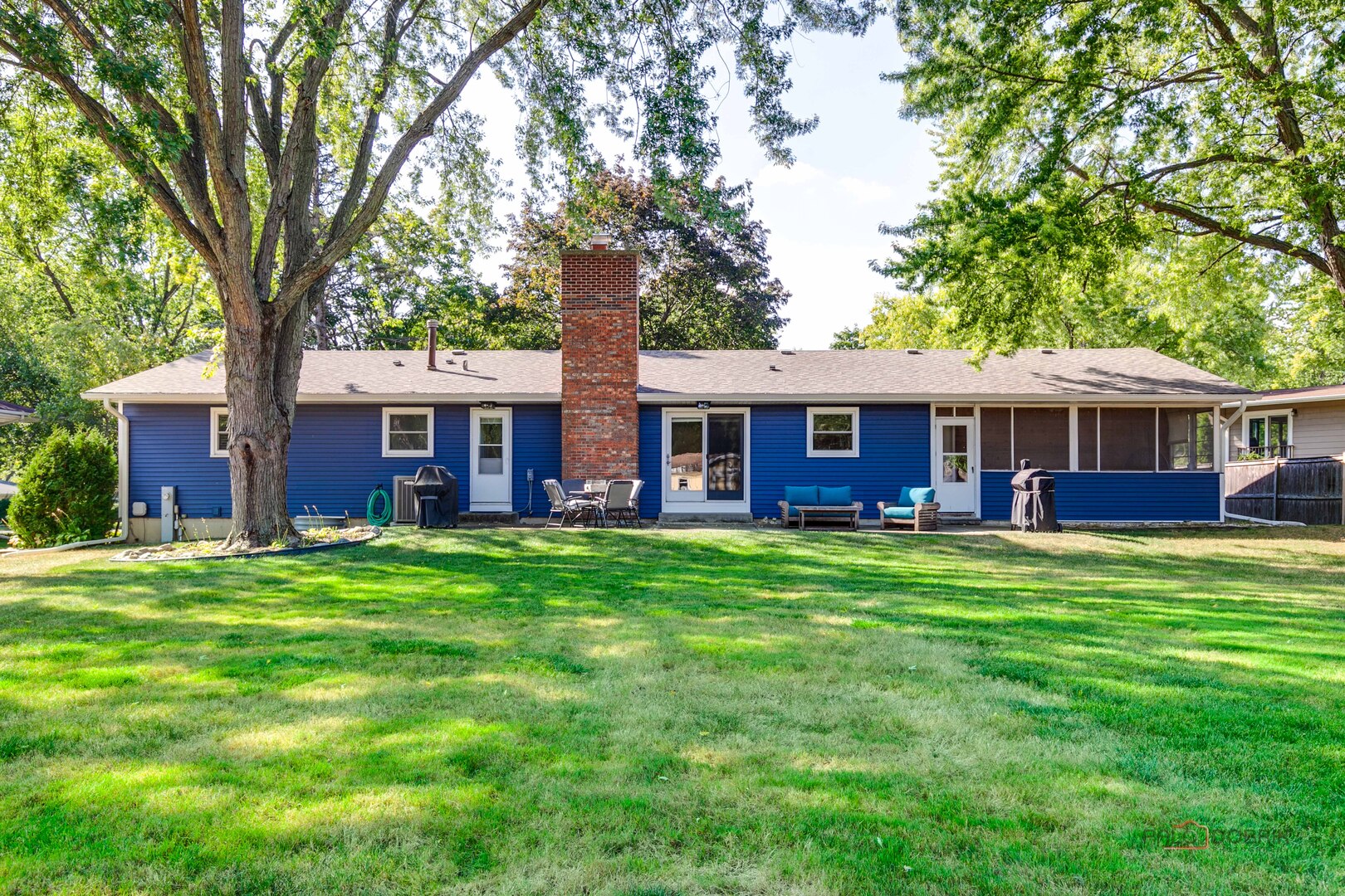 15040 W Clover Lane, Libertyville, IL 60048