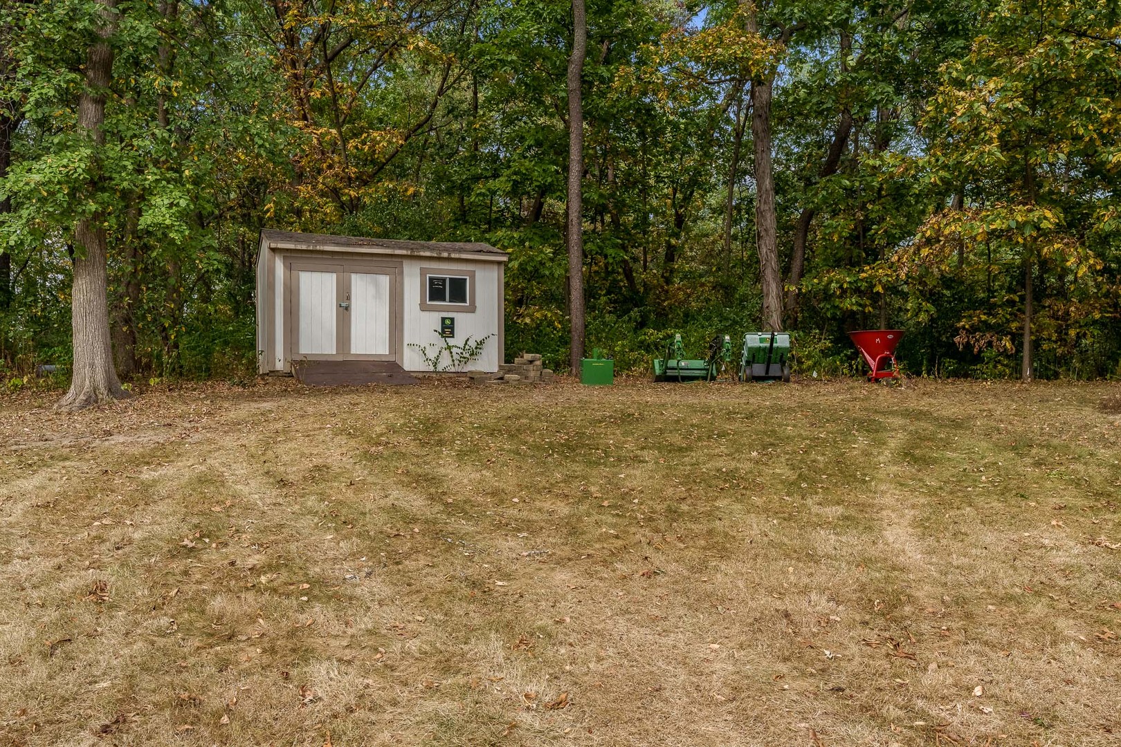 5076 Oak Hill Road, Rockford, IL 61109