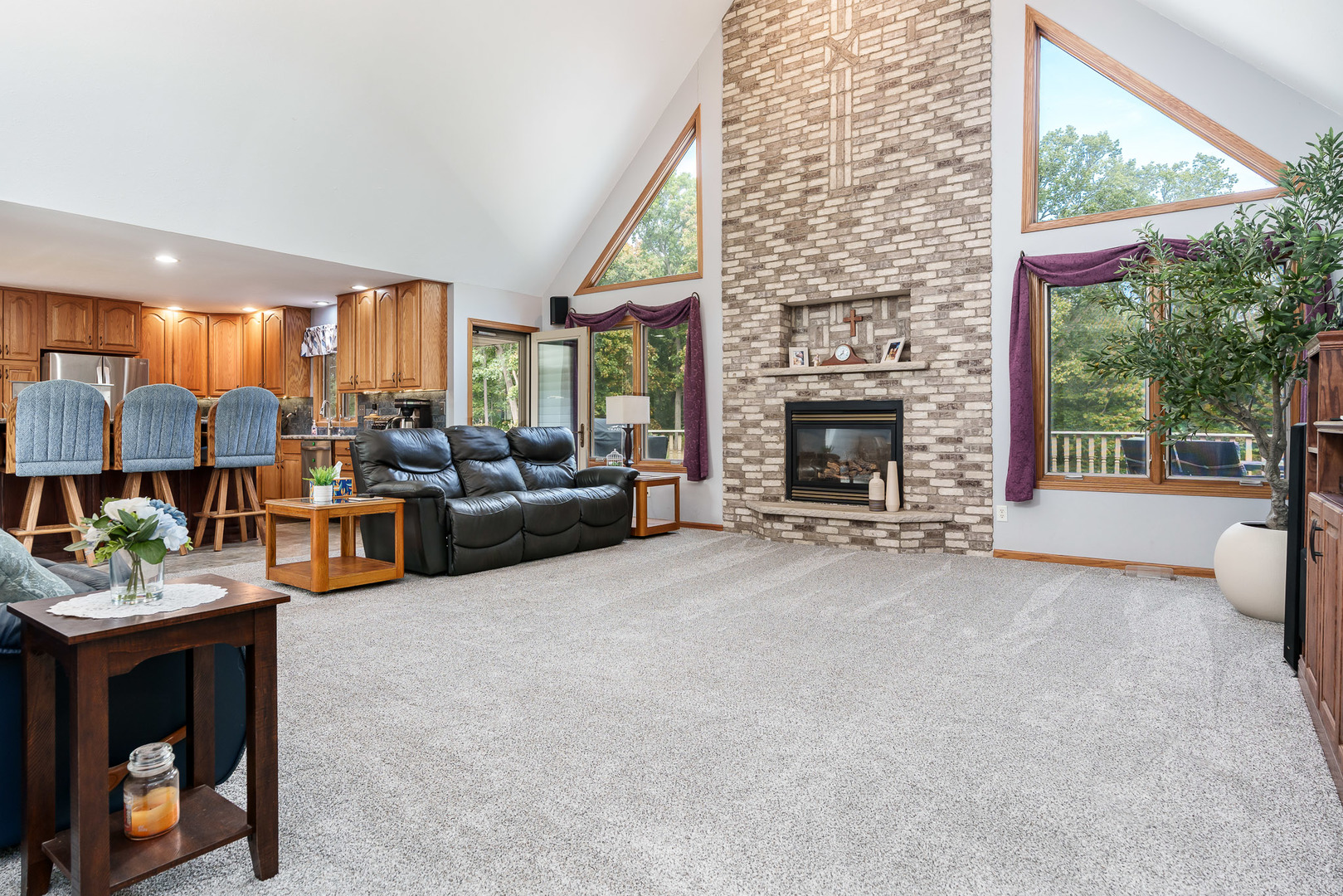 5076 Oak Hill Road, Rockford, IL 61109