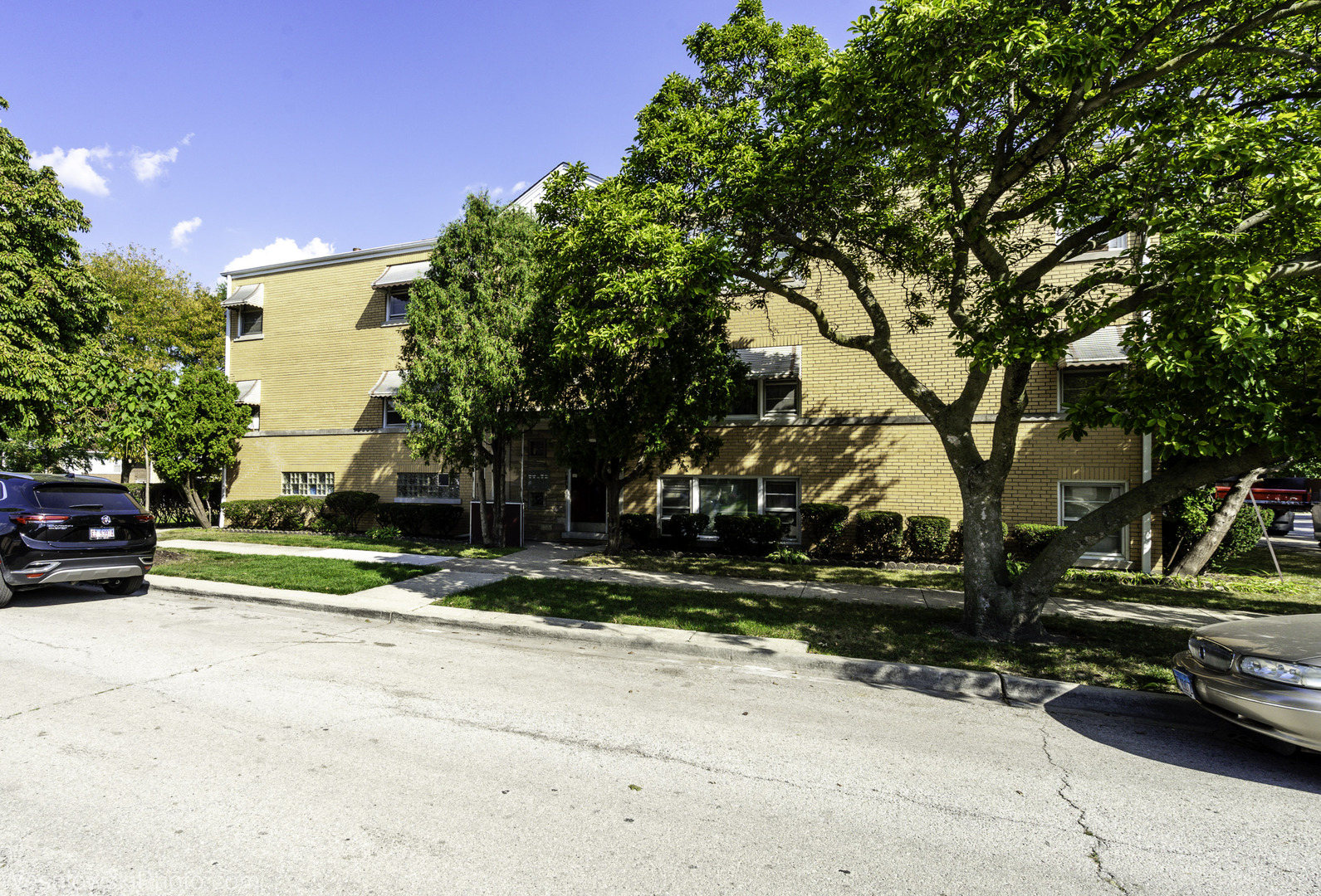 5409 N NEW ENGLAND Avenue, Chicago, IL 60656