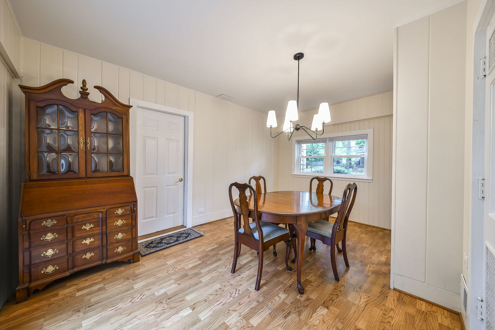 611 Polo Drive, Wheaton, IL 60187