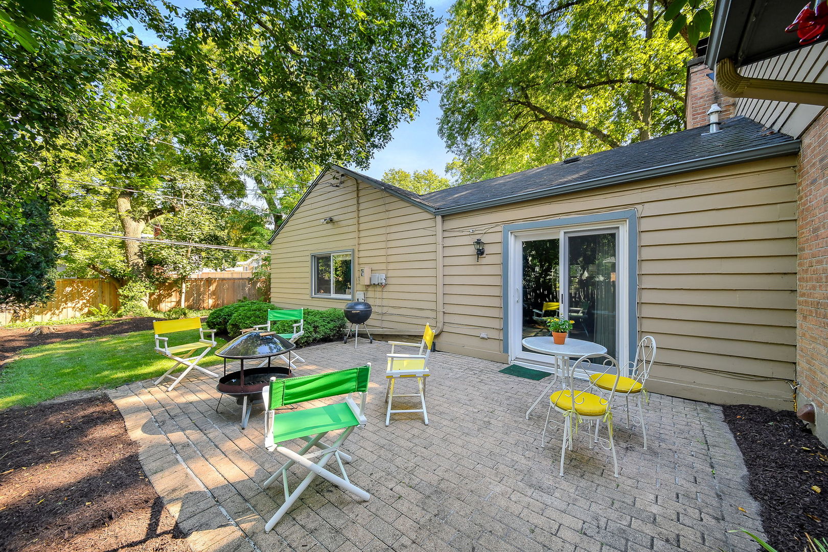 611 Polo Drive, Wheaton, IL 60187