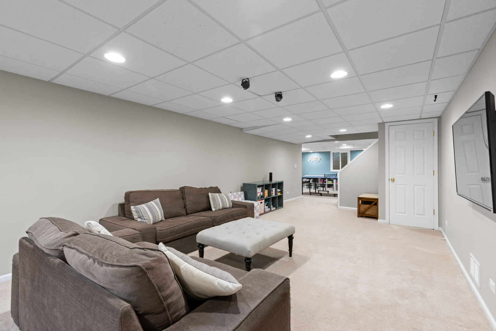 1088 Captains Lane, Wheeling, IL 60090