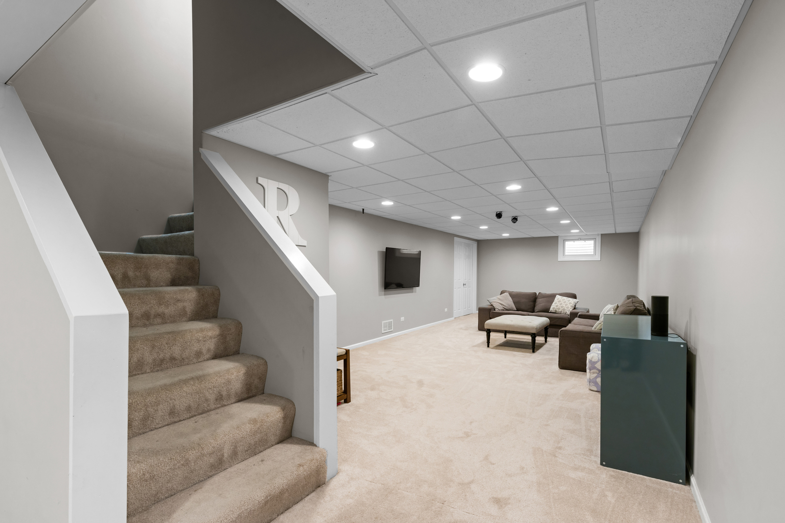 1088 Captains Lane, Wheeling, IL 60090