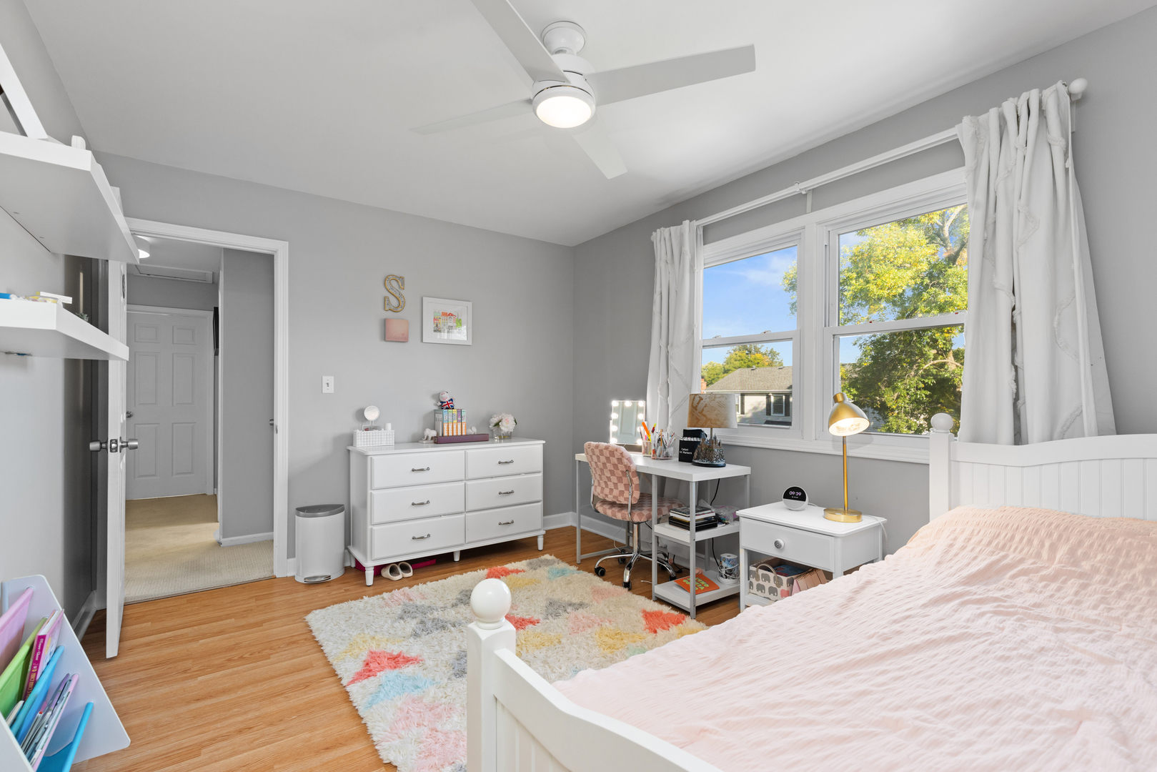 1088 Captains Lane, Wheeling, IL 60090