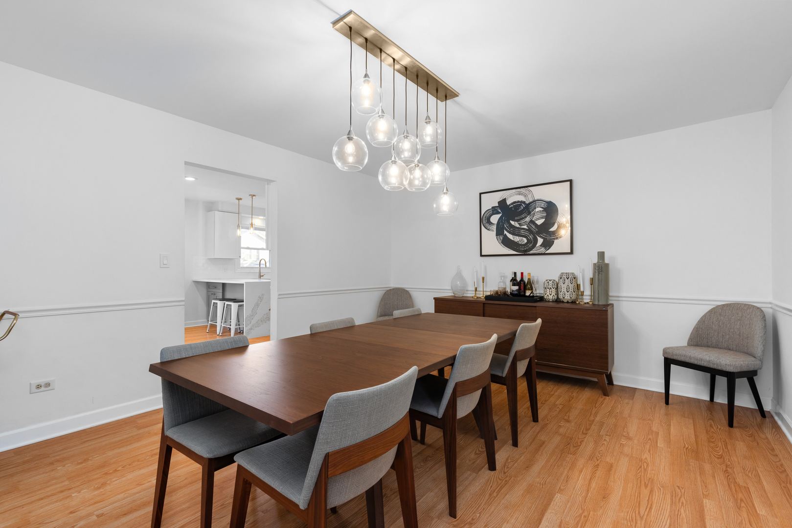 1088 Captains Lane, Wheeling, IL 60090