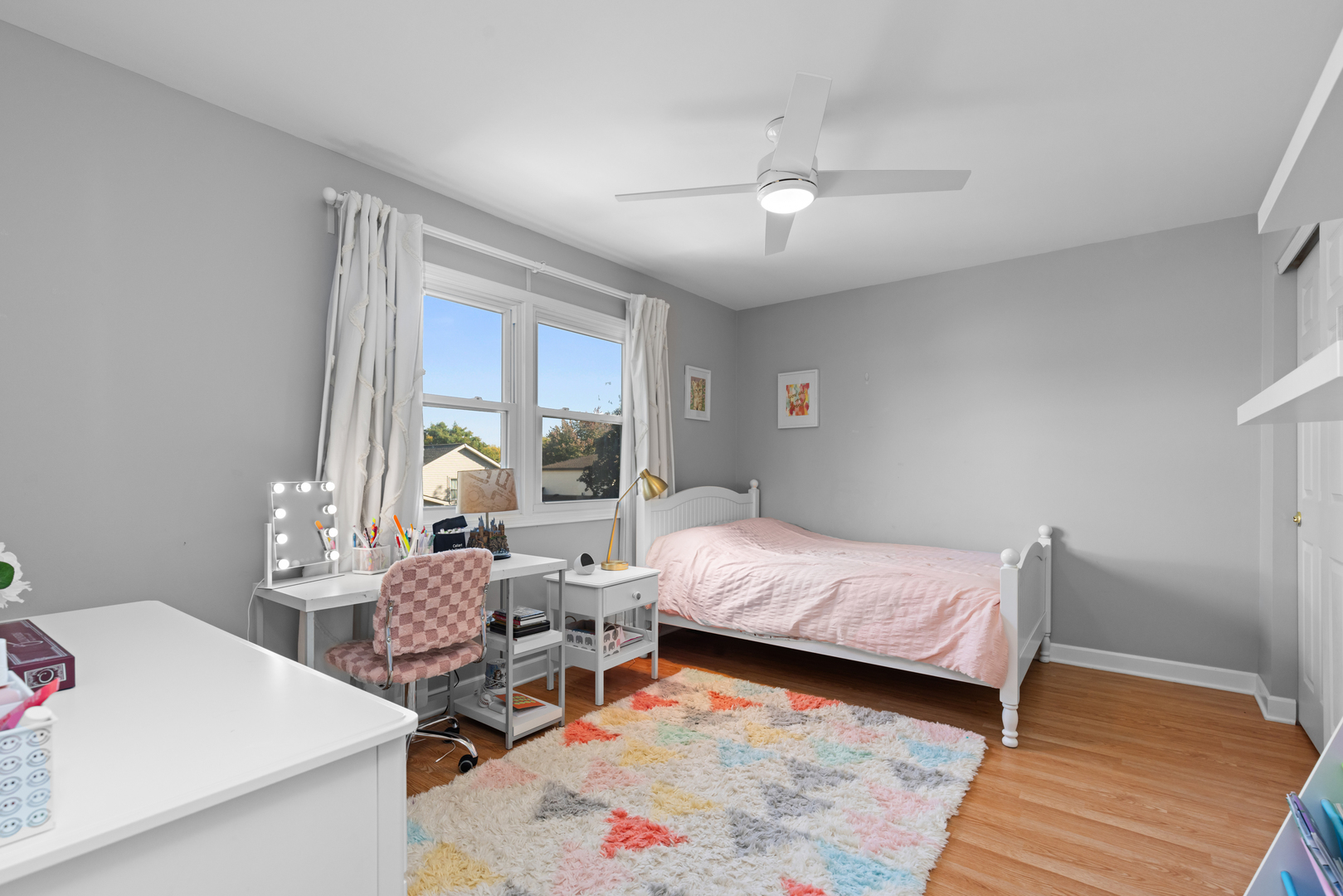 1088 Captains Lane, Wheeling, IL 60090