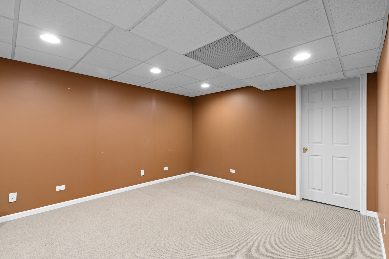 1088 Captains Lane, Wheeling, IL 60090