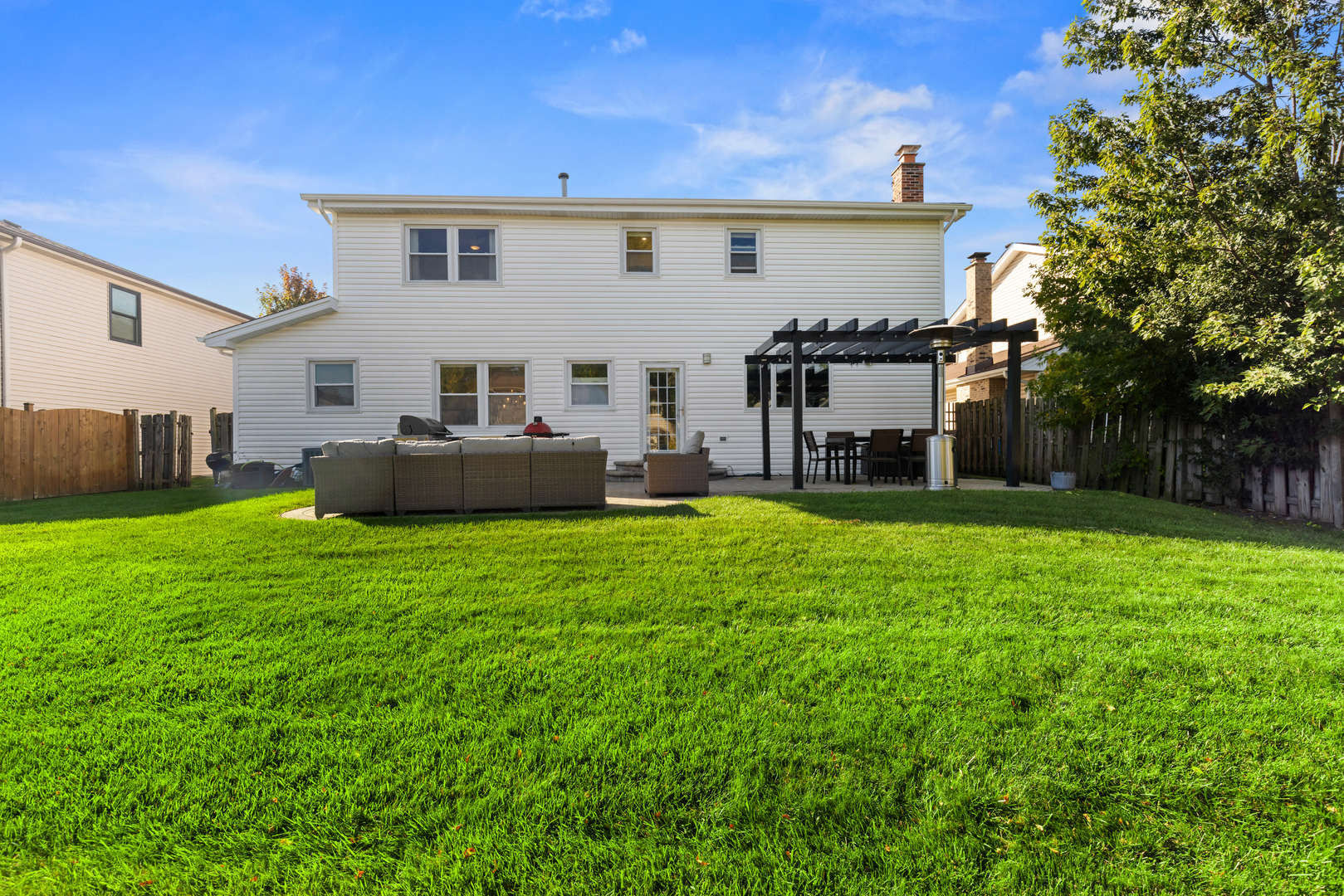 1088 Captains Lane, Wheeling, IL 60090