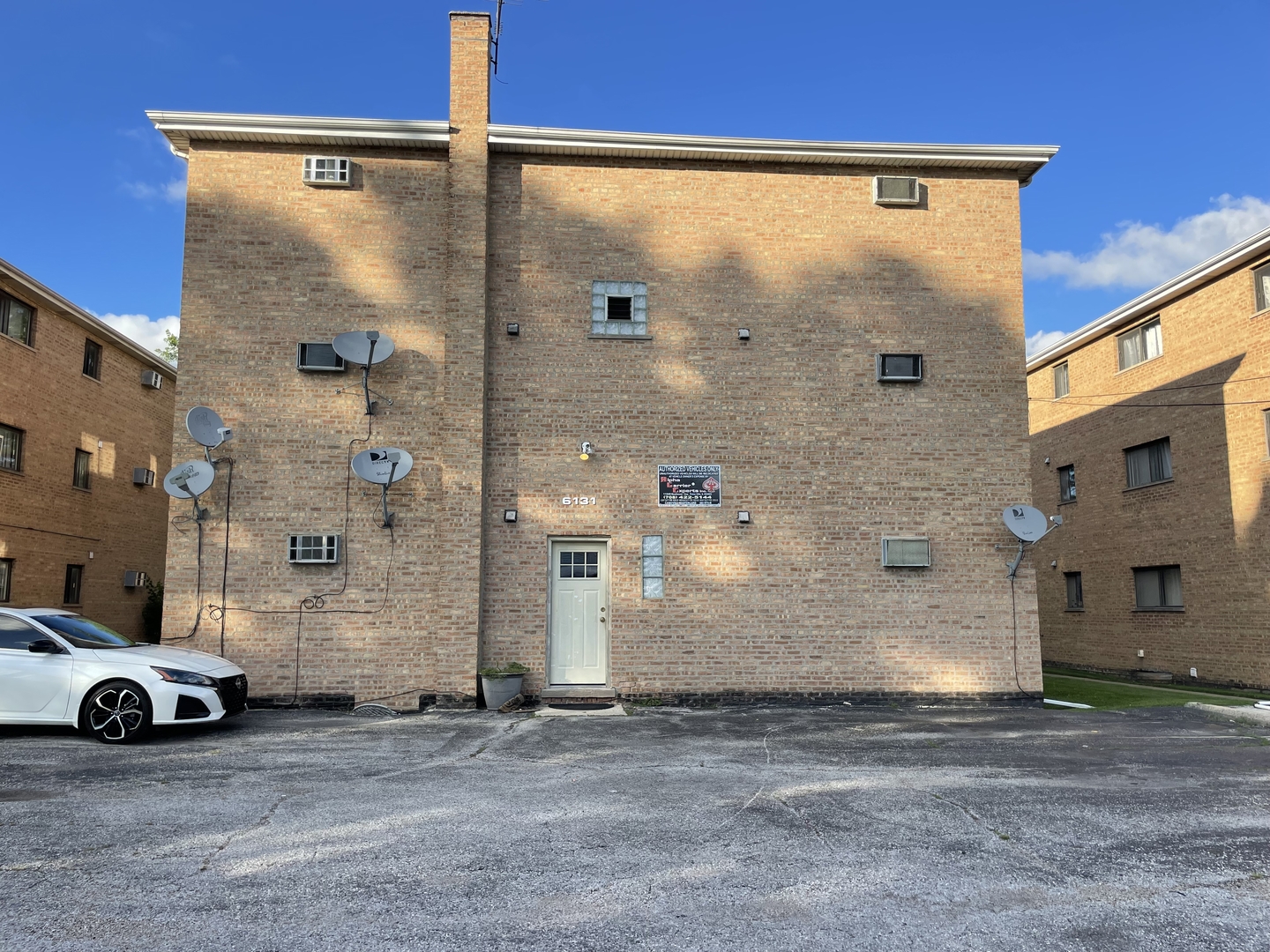 6131 Marshall Avenue #1W, Chicago Ridge, IL 60415