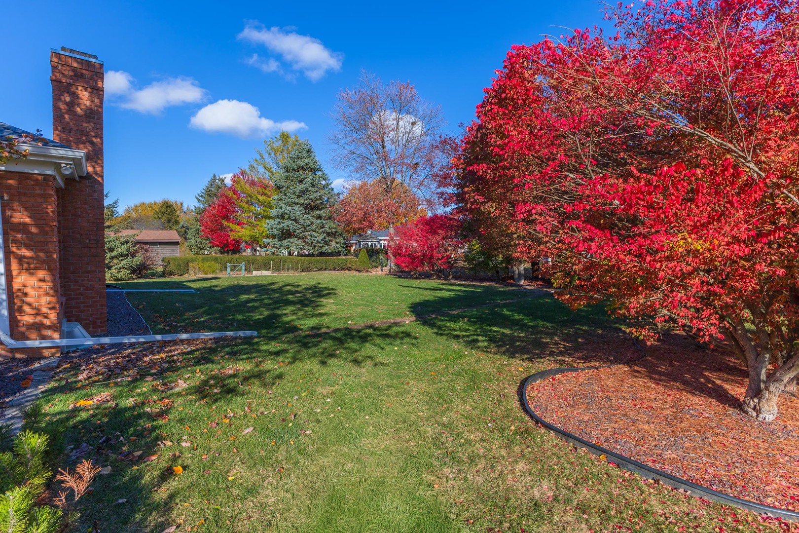 2103 Hedgewood Drive, Bloomington, IL 61704