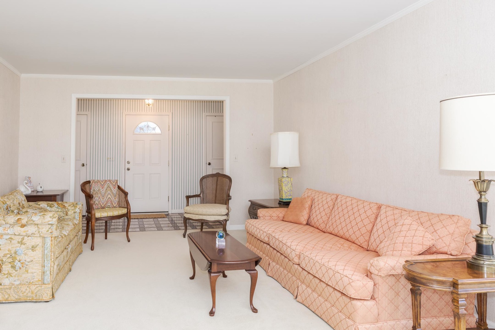 2103 Hedgewood Drive, Bloomington, IL 61704