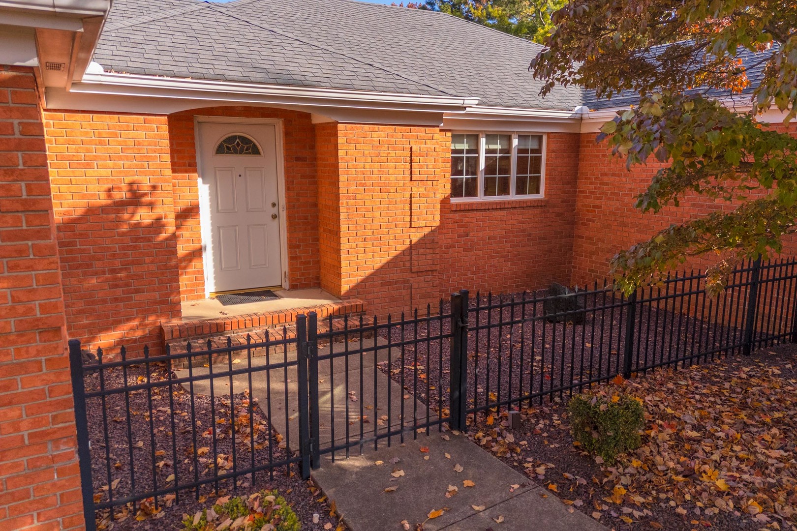 2103 Hedgewood Drive, Bloomington, IL 61704