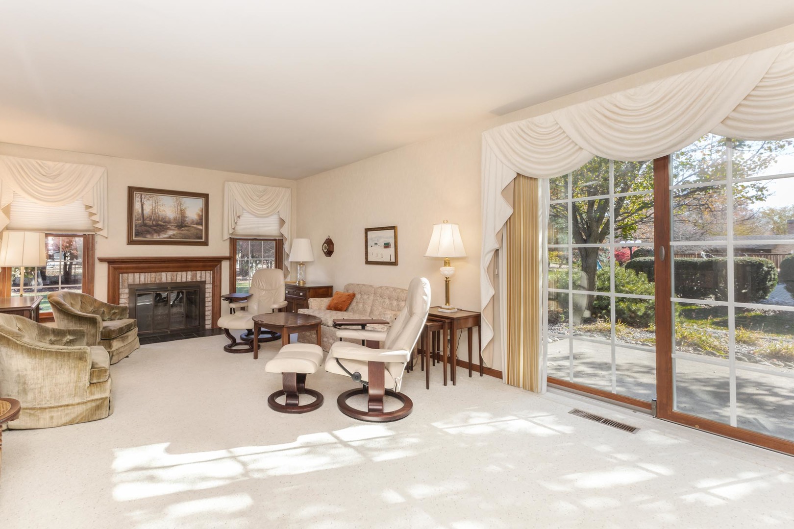 2103 Hedgewood Drive, Bloomington, IL 61704