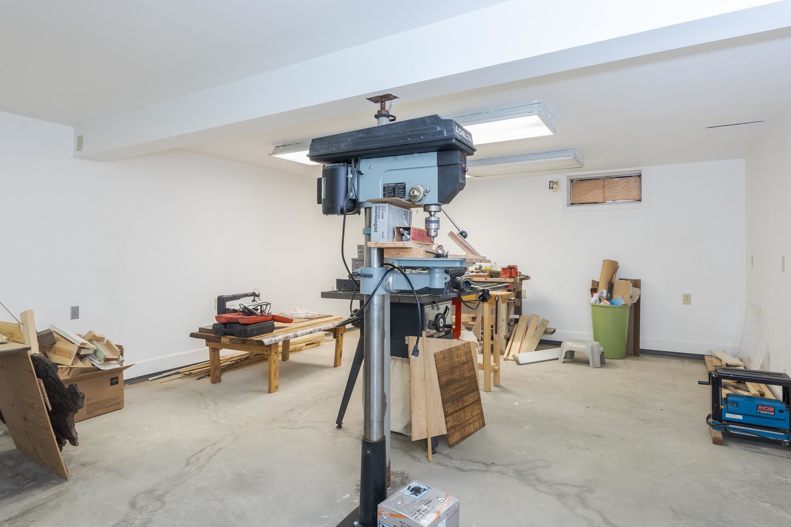 2103 Hedgewood Drive, Bloomington, IL 61704