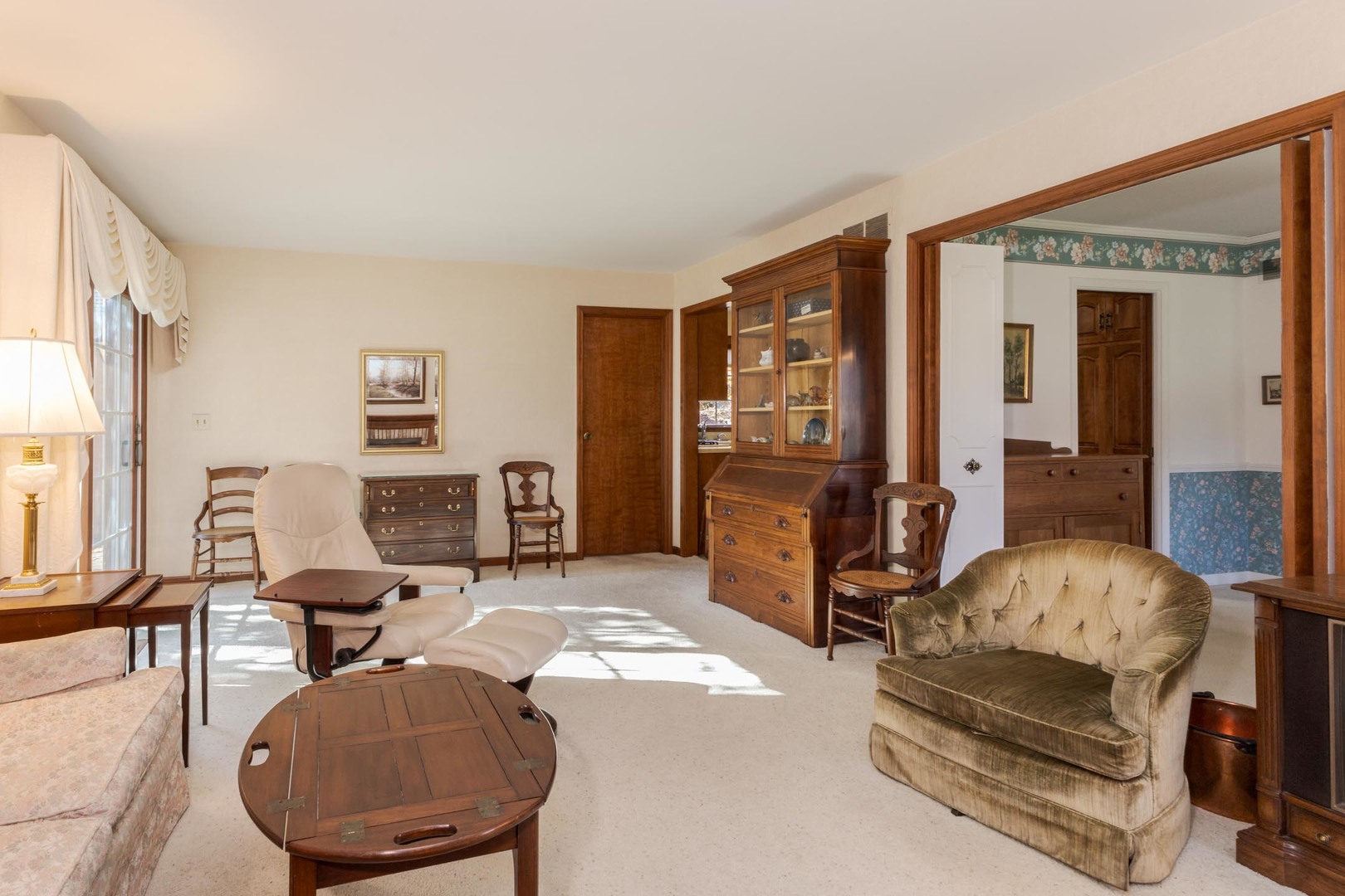 2103 Hedgewood Drive, Bloomington, IL 61704