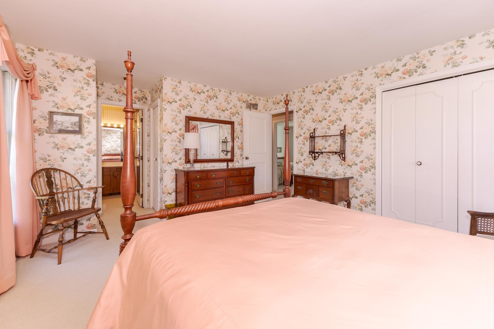 2103 Hedgewood Drive, Bloomington, IL 61704