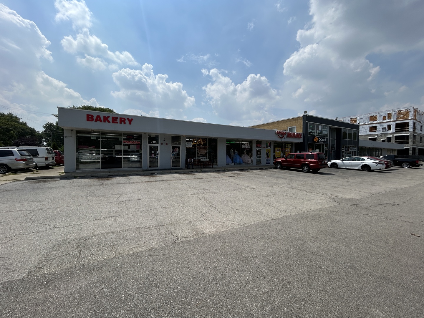 718 W Irving Park Road #718, Bensenville, IL 60106